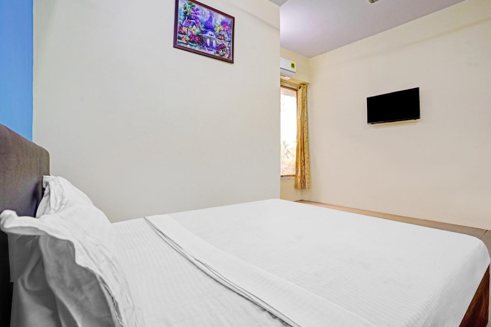 Hotel O Nova Rooms Surat Zewnętrze zdjęcie